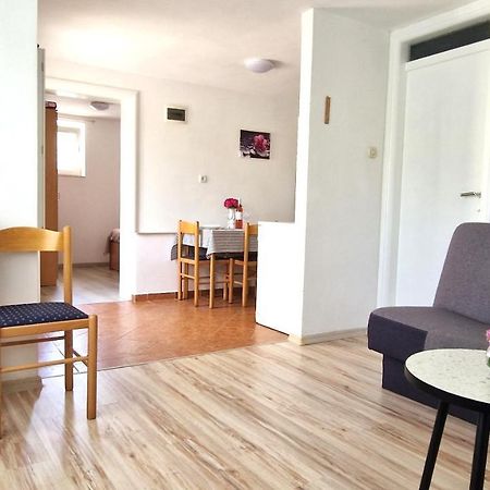 Apartment Jagoda Krk Town Exterior photo